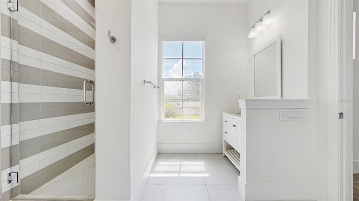 Image No.28-5 Bed Property for sale