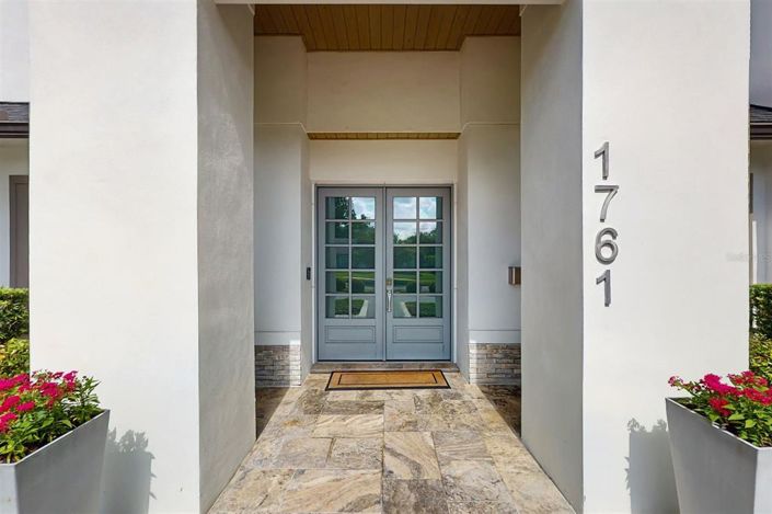 Image No.3-5 Bed Property for sale