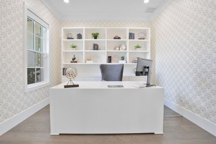 Image No.5-5 Bed Property for sale