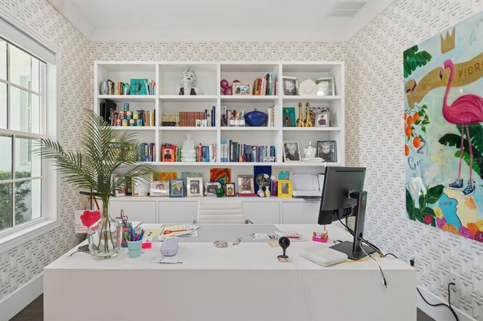 Image No.8-5 Bed Property for sale