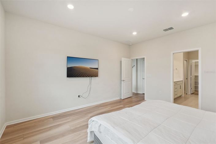 Image No.14-5 Bed Property for sale