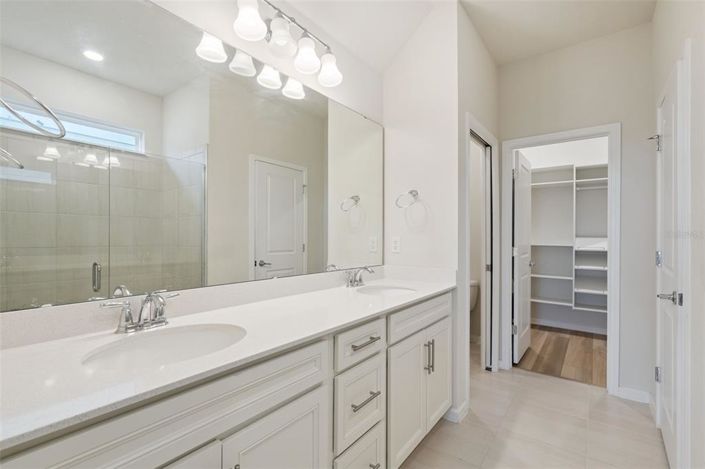 Image No.16-5 Bed Property for sale