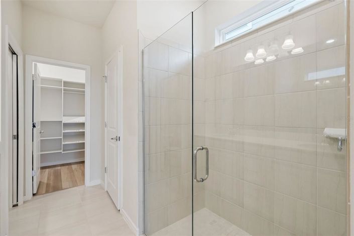 Image No.17-5 Bed Property for sale