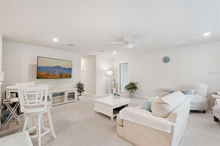 Image No.24-5 Bed Property for sale