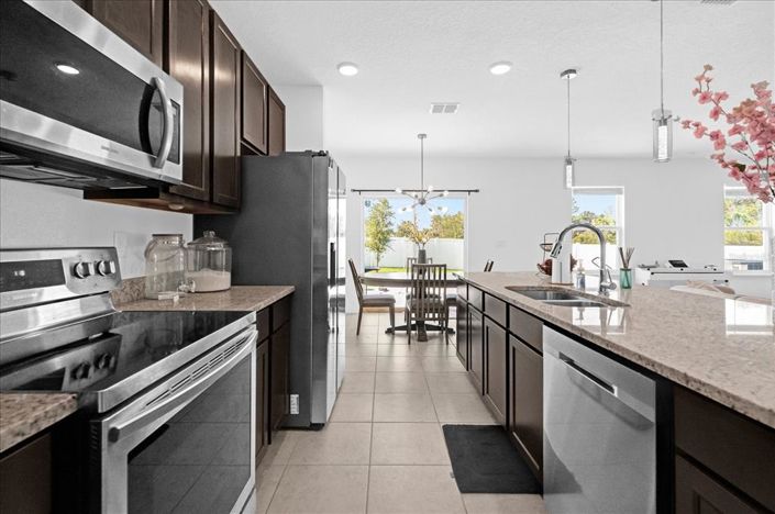 Image No.10-4 Bed Property for sale