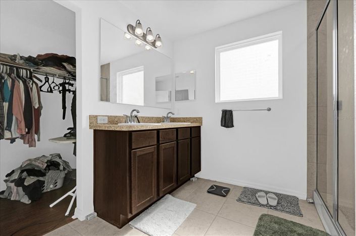 Image No.14-4 Bed Property for sale