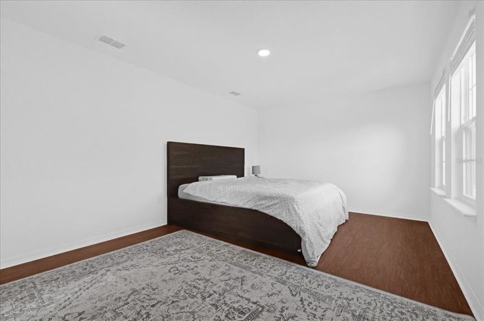 Image No.19-4 Bed Property for sale