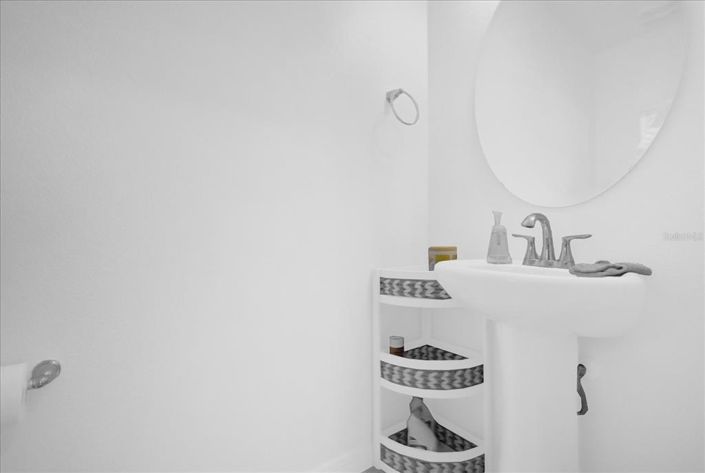 Image No.20-4 Bed Property for sale