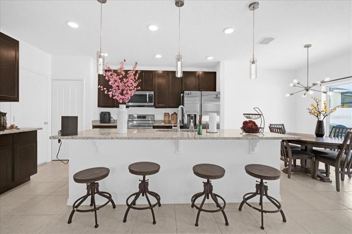 Image No.3-4 Bed Property for sale