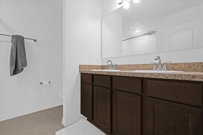 Image No.9-4 Bed Property for sale