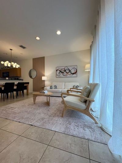 Image No.12-2 Bed Townhouse for sale