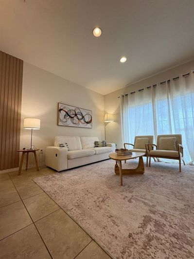 Image No.13-2 Bed Townhouse for sale