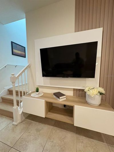 Image No.15-2 Bed Townhouse for sale