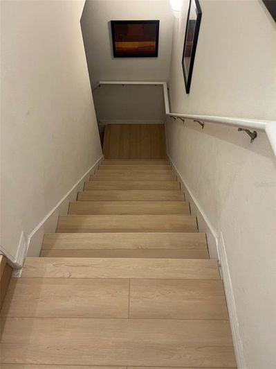 Image No.18-2 Bed Townhouse for sale