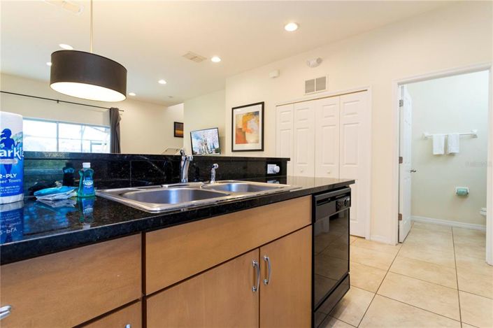 Image No.5-2 Bed Townhouse for sale