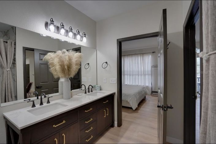 Image No.16-2 Bed Property for sale