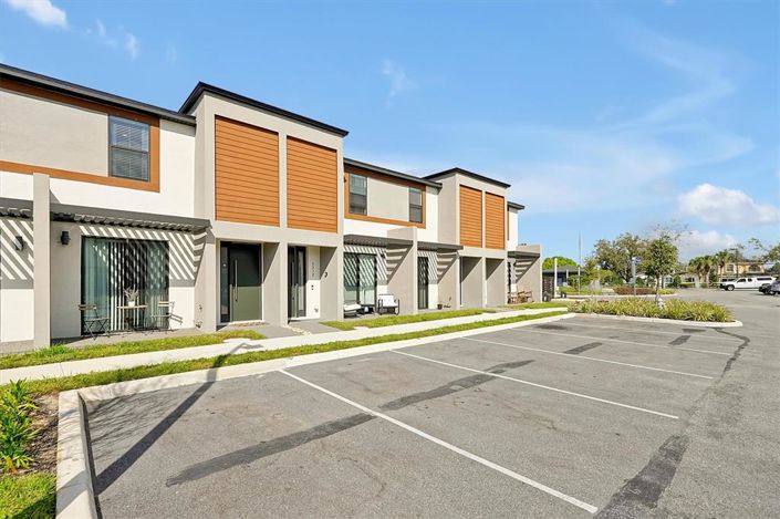 Image No.3-3 Bed Townhouse for sale