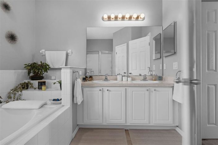 Image No.23-3 Bed Property for sale