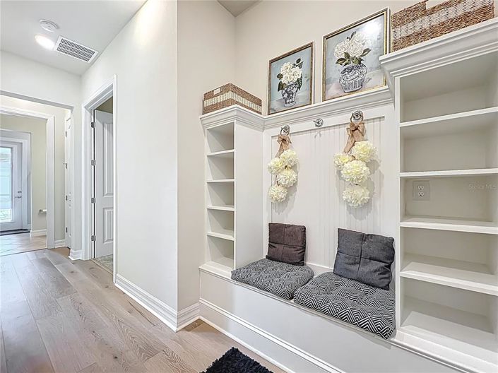 Image No.27-5 Bed Property for sale