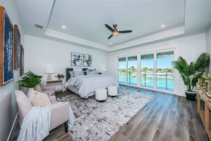 Image No.28-4 Bed Townhouse for sale