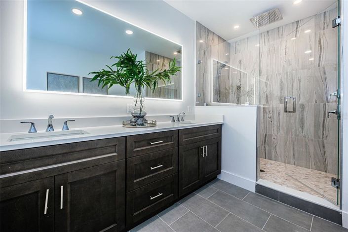 Image No.37-4 Bed Townhouse for sale