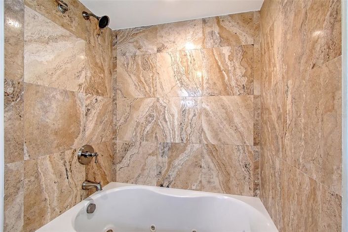 Image No.14-2 Bed Property for sale