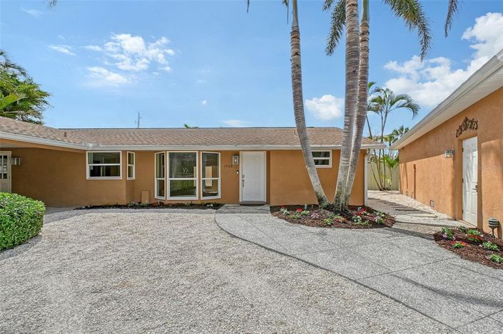 Image No.2-2 Bed Property for sale