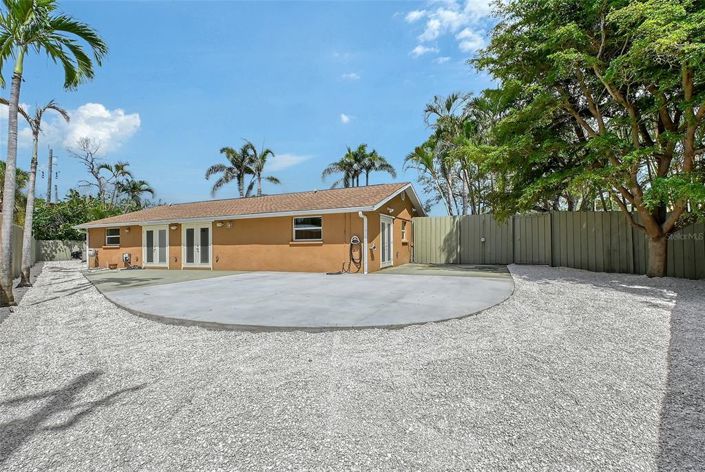 Image No.22-2 Bed Property for sale