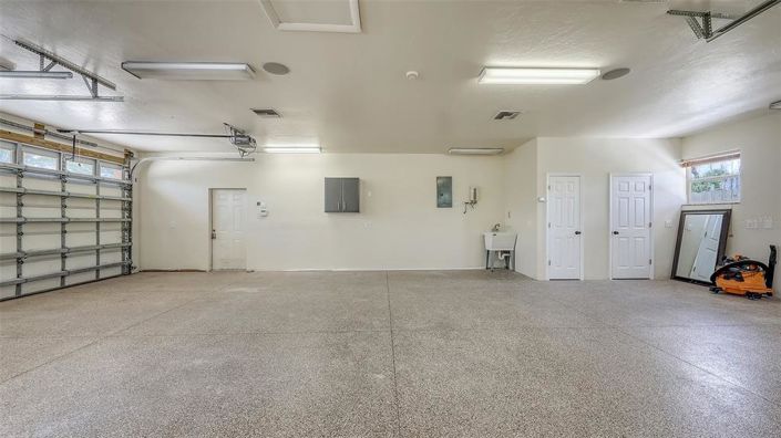 Image No.27-2 Bed Property for sale