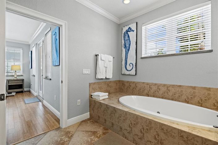 Image No.23-4 Bed Property for sale