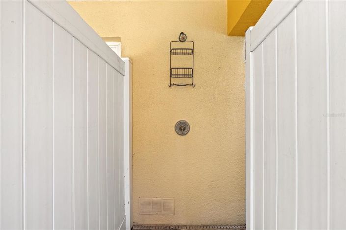 Image No.47-4 Bed Property for sale