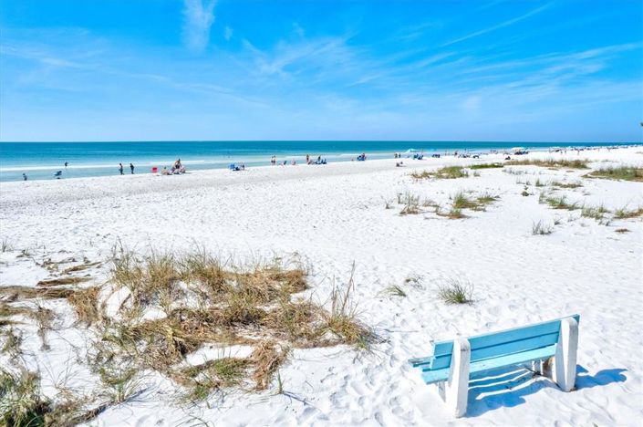 Image No.56-4 Bed Property for sale