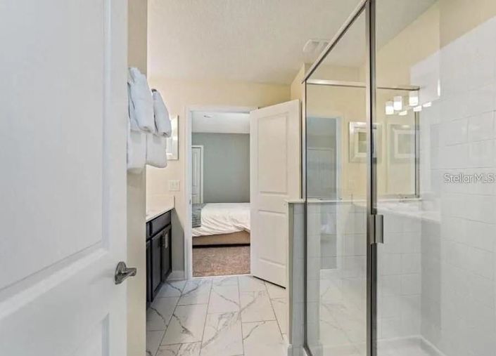 Image No.13-8 Bed Property for sale