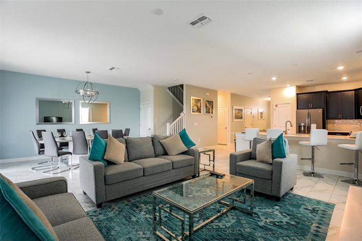 Image No.7-8 Bed Property for sale