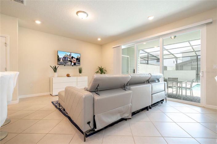 Image No.27-5 Bed Townhouse for sale