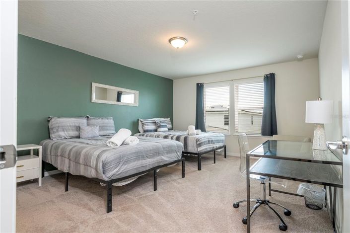 Image No.32-5 Bed Townhouse for sale