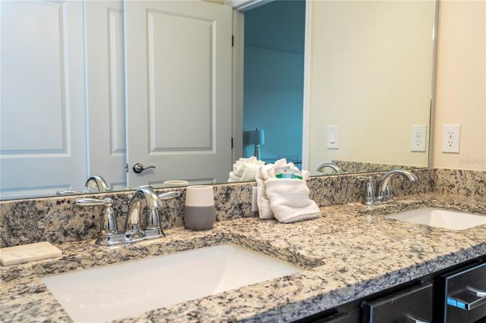 Image No.39-5 Bed Townhouse for sale