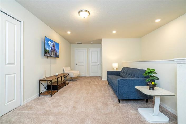 Image No.42-5 Bed Townhouse for sale