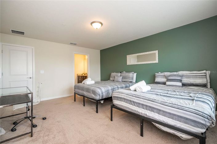 Image No.49-5 Bed Townhouse for sale