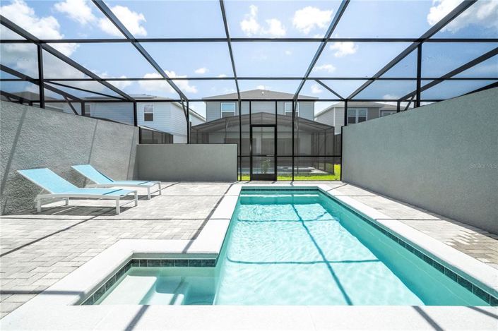 Image No.6-5 Bed Townhouse for sale