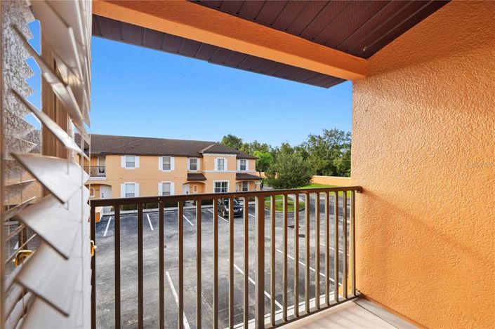 Image No.17-3 Bed Townhouse for sale