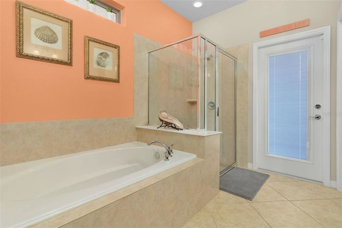 Image No.11-7 Bed Property for sale