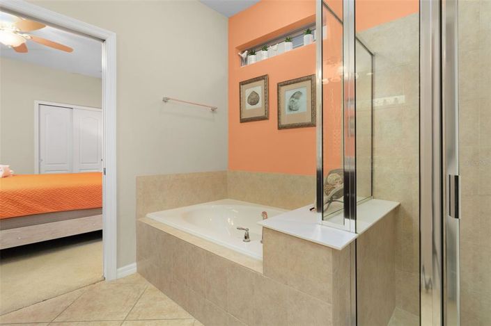 Image No.13-7 Bed Property for sale