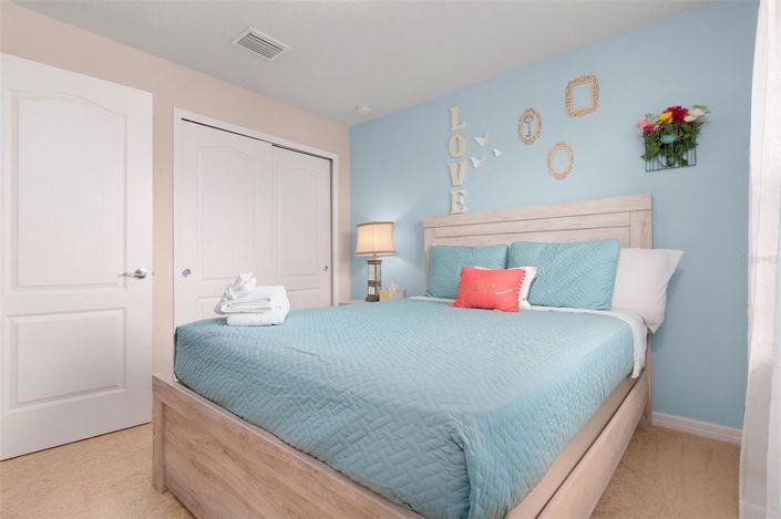 Image No.35-7 Bed Property for sale