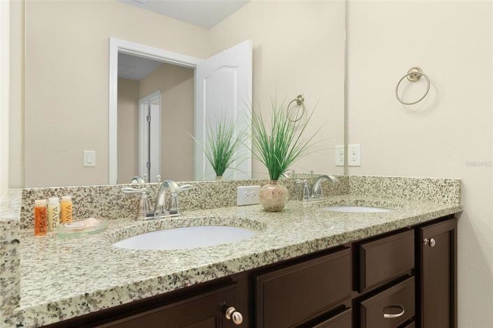 Image No.46-7 Bed Property for sale