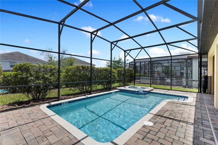 Image No.60-5 Bed Property for sale