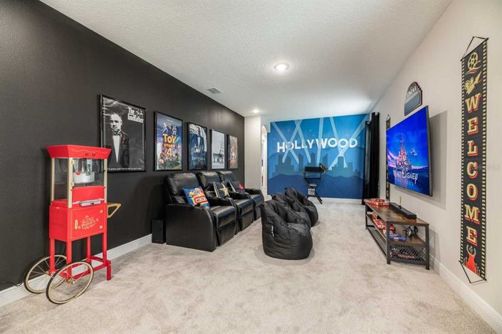 Image No.27-6 Bed Property for sale