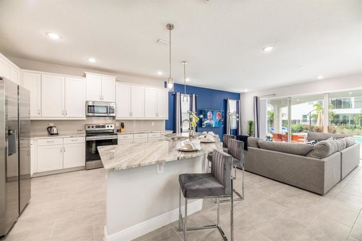 Image No.8-6 Bed Property for sale