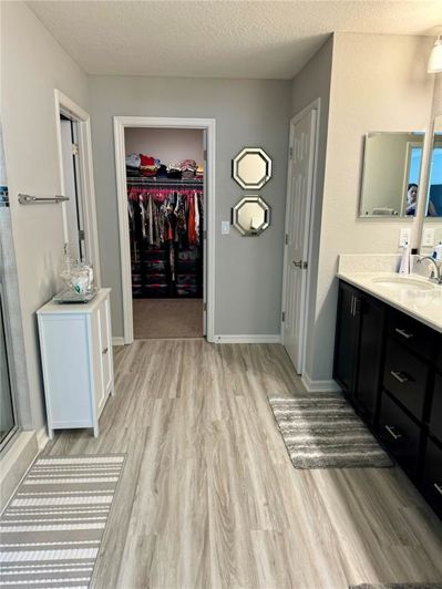 Image No.34-4 Bed Property for sale