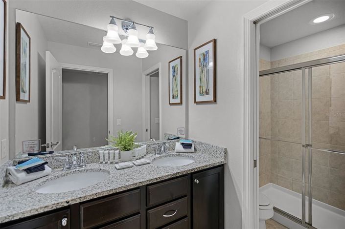 Image No.15-6 Bed Property for sale